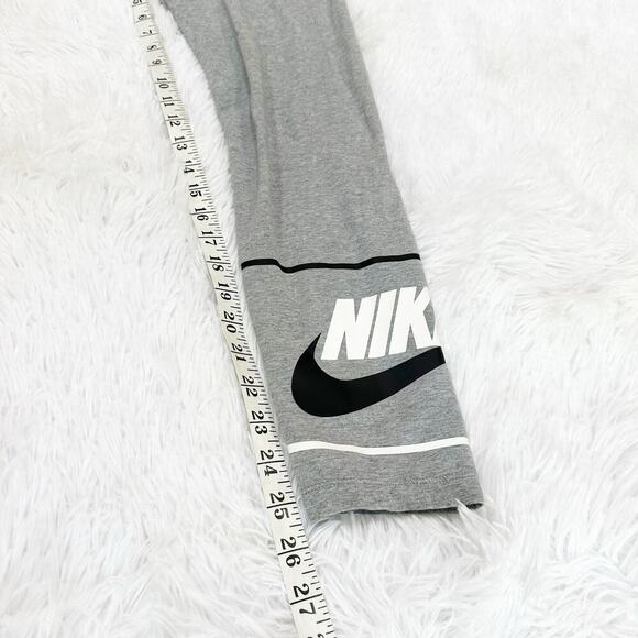 Nike Women’s Gray Leggings Medium Logo Athletic Activewear Pants - Picture 4 of 4